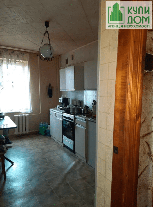 Продам 3-х комнатную квартиру на 101 м-р. Кропивницкий