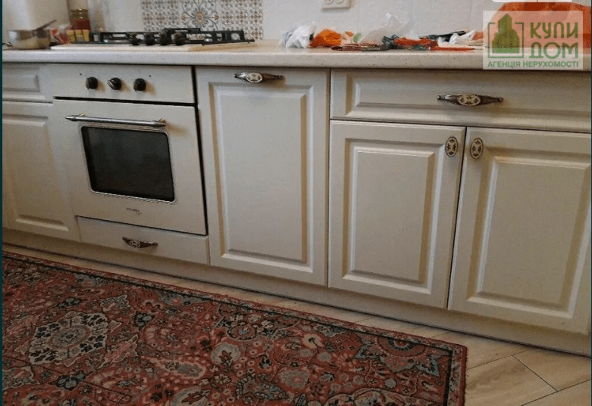 Продается трехкомнатная квартира на Горном посёлке Кропивницкий Кировоград