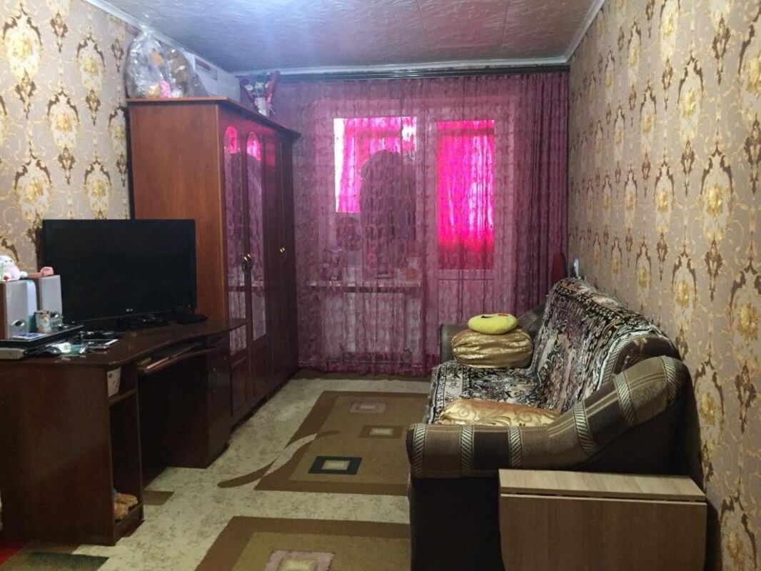 Продам 1 комнатную квартиру с АГВ на Попова.