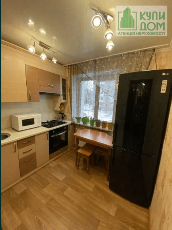 Продам 2-х квартиру Крытый рынок, европейский. Кропивницкий Кировоград