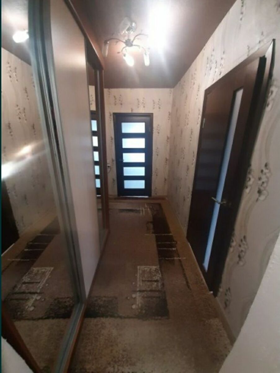 Продается пол дома с вьездом рн Б.Балки в Кропивницком.
