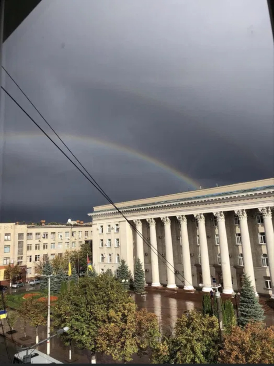 Продам 2х кімнатну сталінку. центр 57 кв.м.