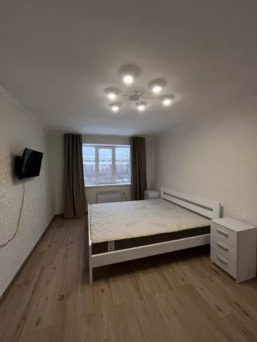 Продається 1-но кімнатна квартира на Новомиколаївці.
